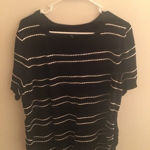 Women’s short sleeved top